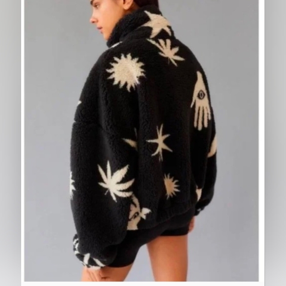 URBAN OUTFITTERS🪬 Olivia Printed Sherpa Jacket - Picture 4 of 10